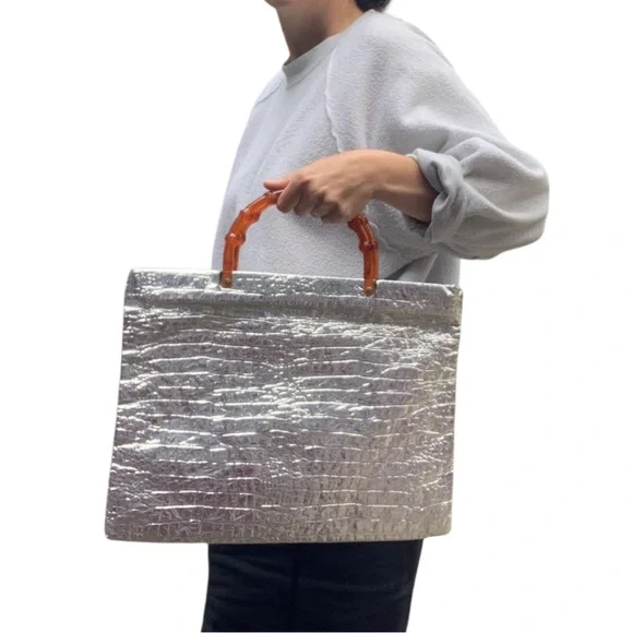Vintage 1960s metallic silver tote bag with lucite bamboo style handles - Picture 7 of 10